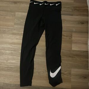 Women’s Nike leggings